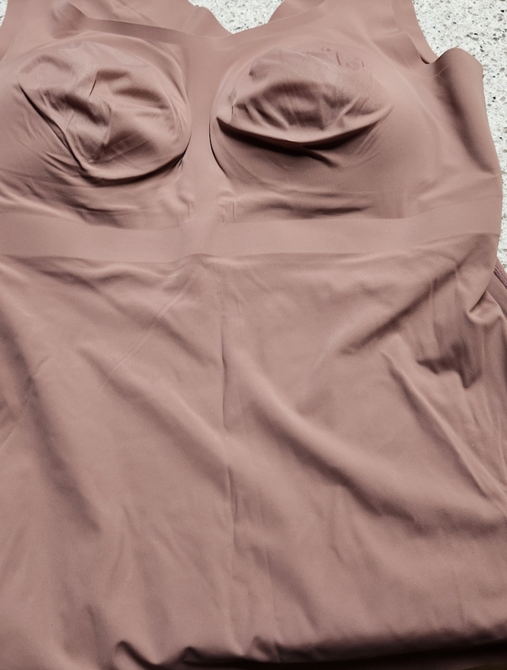 R&B - Picture 2 of 2